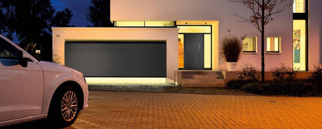 csm teaser garagensectionaltore gewerbe 1920x768 5bbe1fe2a8